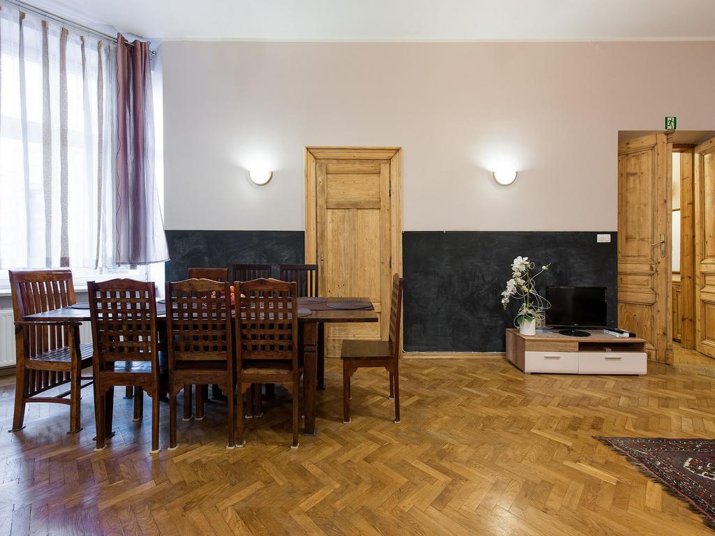 5 Bedroom Family Apartment Krasków Rom bilde